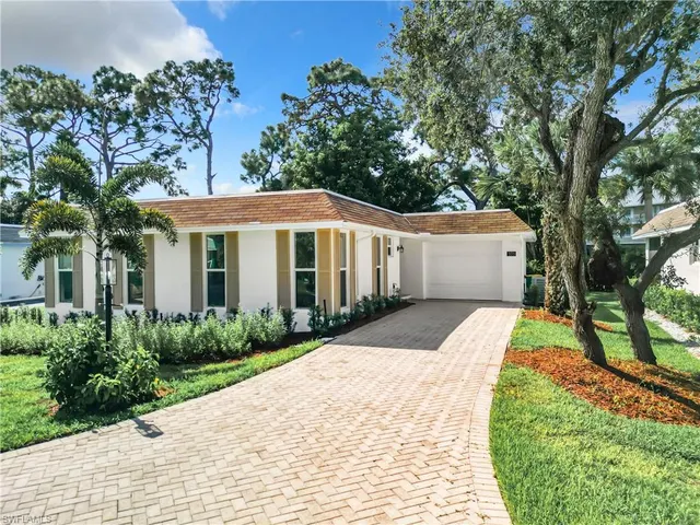 Popular ROYAL ARMS VILLAS Real Estate