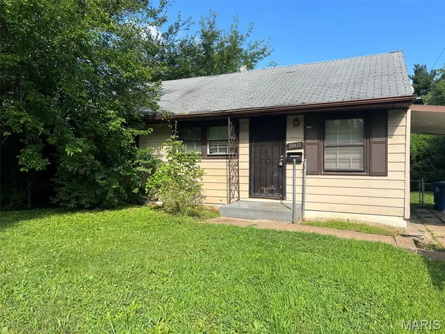 Popular Glasgow Village Unit 1 Real Estate
