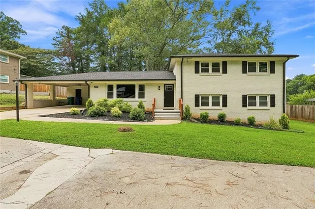 Popular Greek Oaks Real Estate
