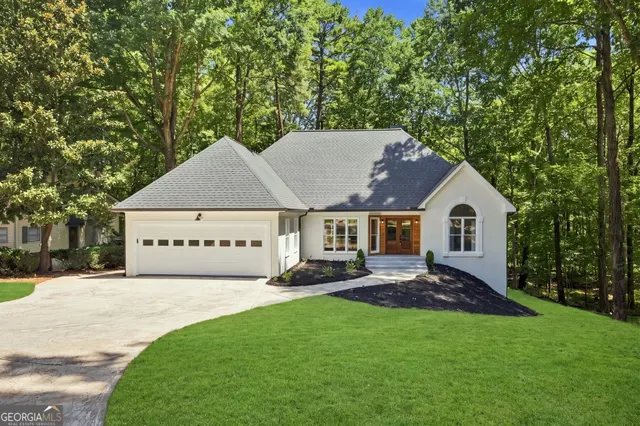 Expensive Lanier Country Club Estate Real Estate
