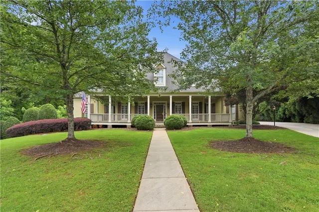 Popular White Columns Real Estate