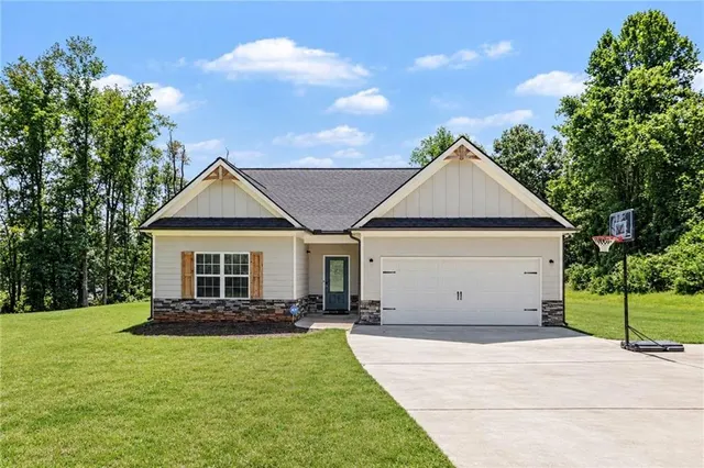 Popular Saddle Up Estates Real Estate