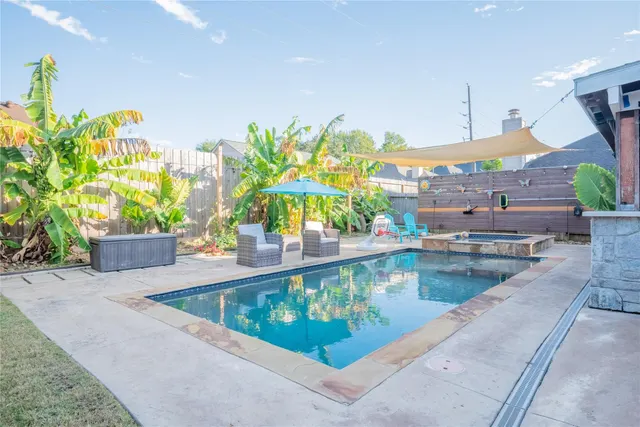 Popular Savannah Estates Real Estate