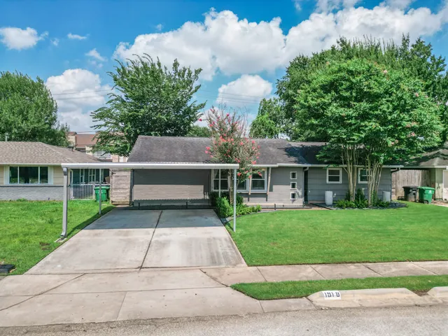Popular Glenview Sec 02 Real Estate