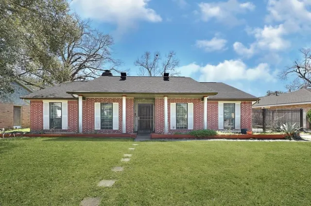 Popular Bellaire West Sec 02 Real Estate