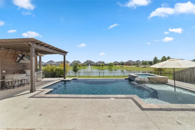 Expensive Lake House Sec 4 Real Estate