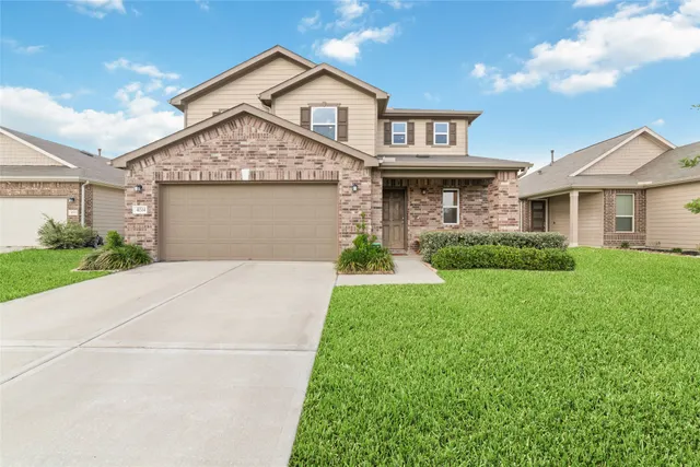 Popular Mustang Ridge 01 Real Estate