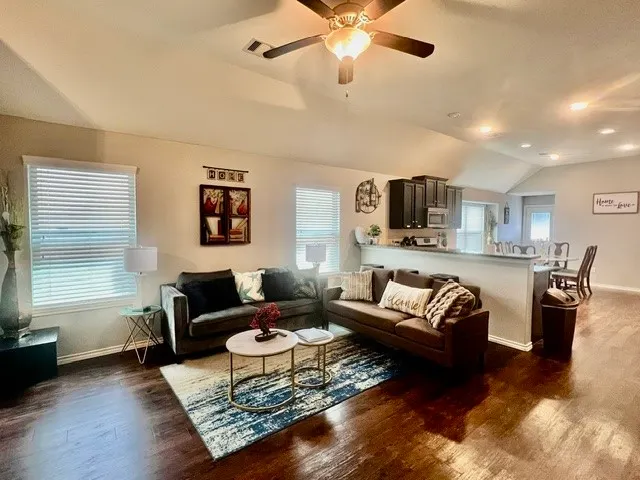Expensive Meadowview Farms Sec 8 Real Estate