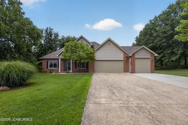 Popular Lake Breeze Real Estate