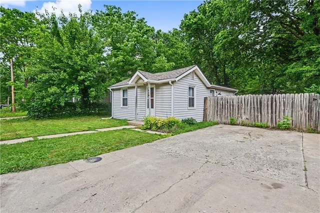Cheap Lawrence Real Estate