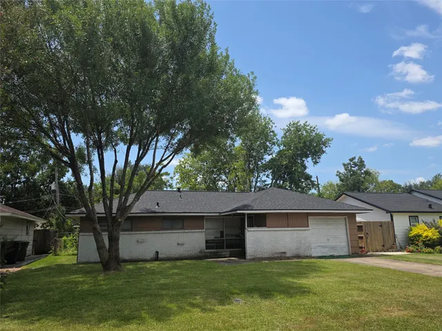 Cheap Songwood Real Estate