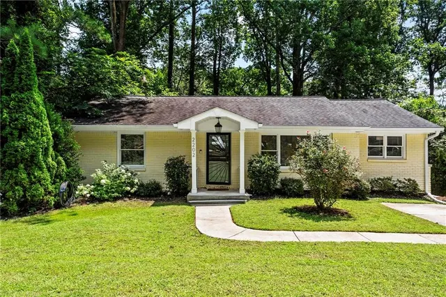 Popular Donna Park Real Estate