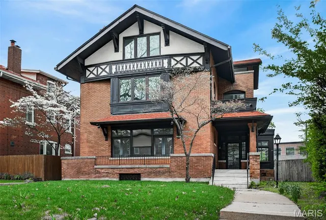 Popular Parkview Add Real Estate