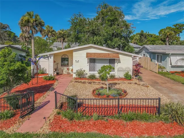 Expensive MENDELLS HAWKS PARK Real Estate