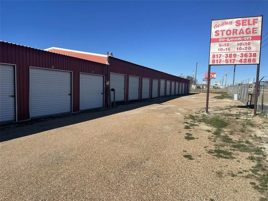 8813 Godley Ave, Godley, TX 76044