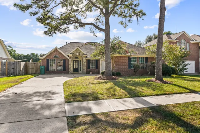 Popular Harbour Cove Estates Real Estate