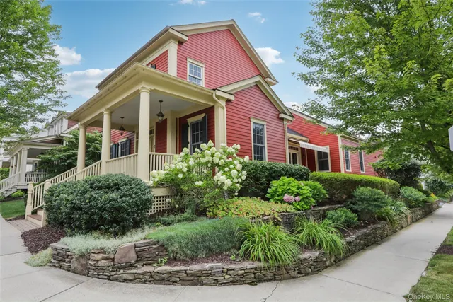 Popular Warwick Grove Real Estate