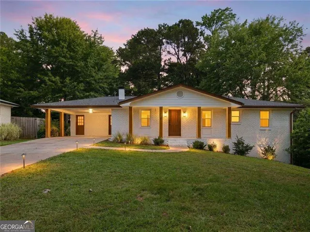 Expensive PINEVIEW MANOR Real Estate