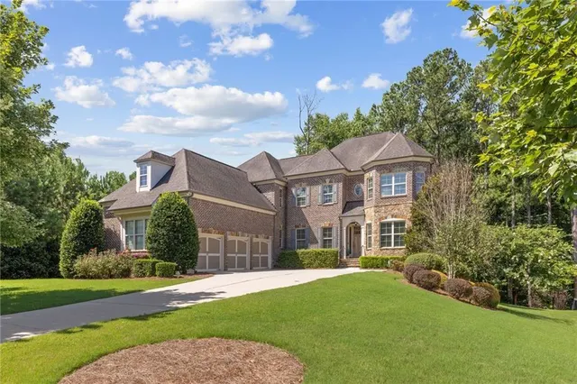 Popular Harrison Oaks Real Estate
