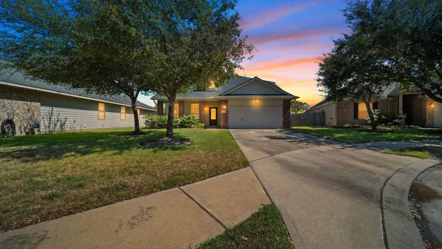 Popular Park Crk Sec 01 Real Estate