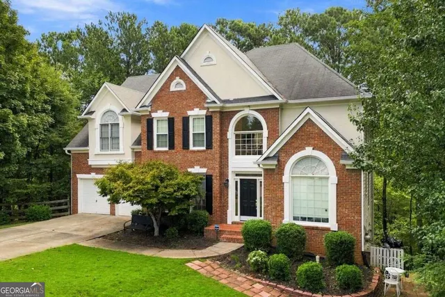 Popular Lexington Woods Real Estate