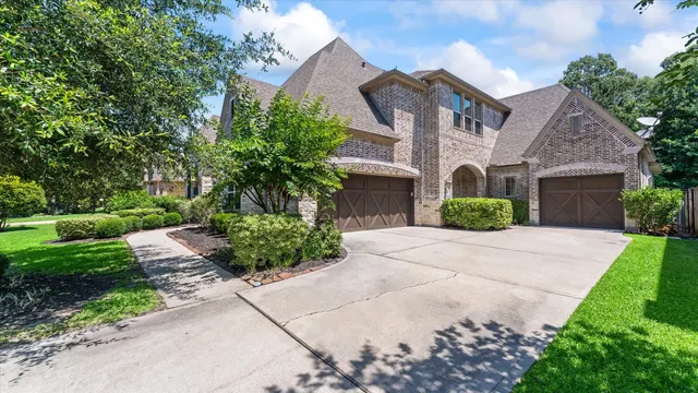 Popular Woodforest 23 Real Estate