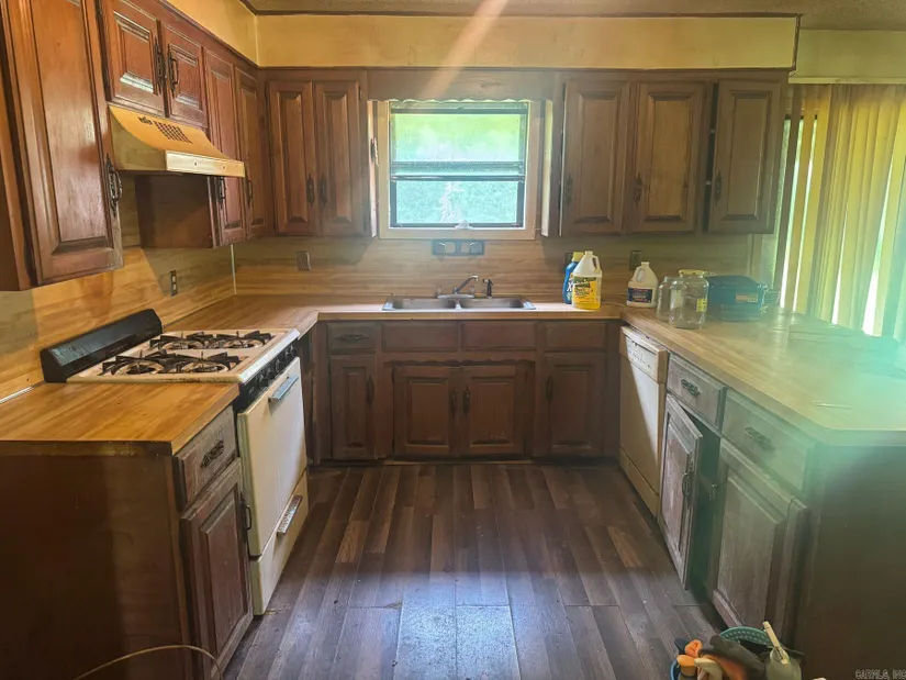 1713 Mountain Pine Road, Hot Springs, AR, 71913 - Photos, Videos