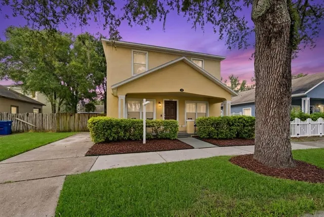 Popular OAKS AT RIVERVIEW Real Estate