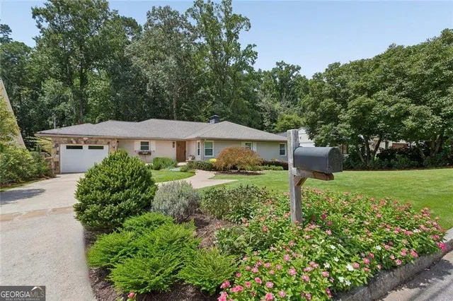 Expensive Castlewood Real Estate