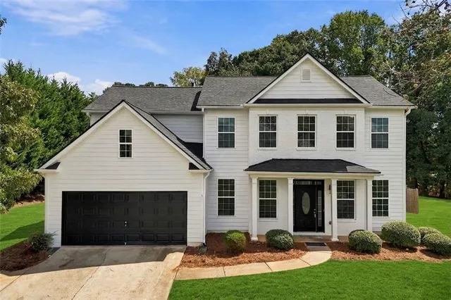 Popular Holly Trace Real Estate