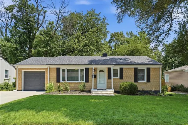 Popular Prairie Village Real Estate