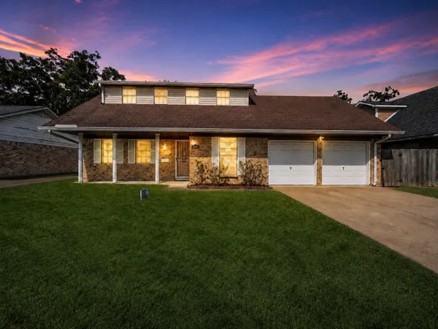 Popular Parkview Manor Real Estate