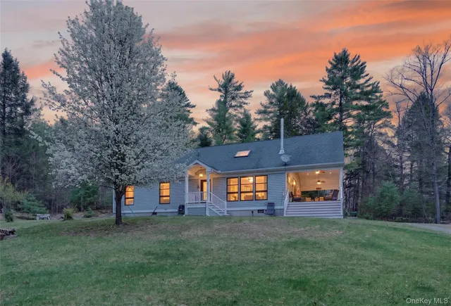 Popular Weiden Lake Real Estate