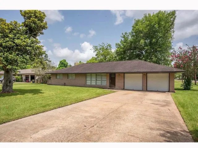 Cheap Southern Oaks Lake Jackson Real Estate