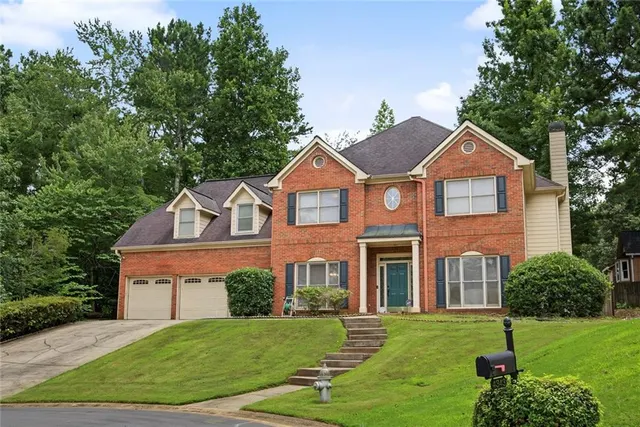 Popular Arden Trace Real Estate