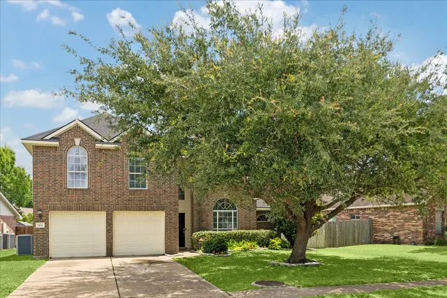 Popular Parkway Lakes Real Estate
