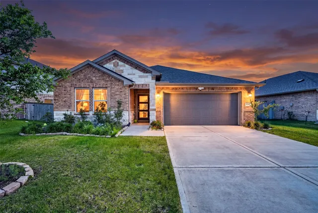 Popular Wall Street Village Real Estate