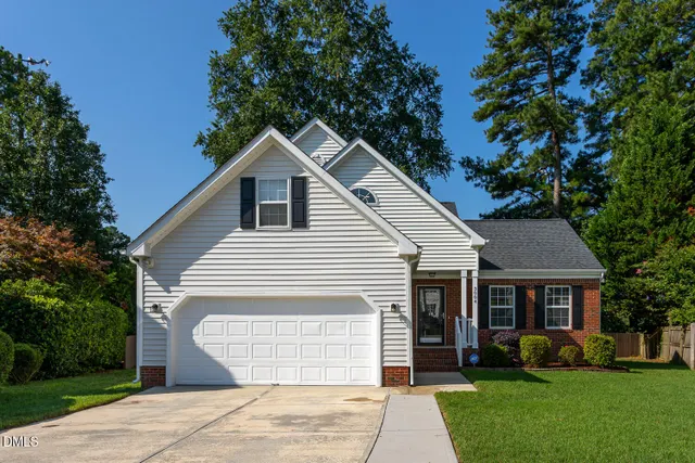 Popular New Hope Crossing Real Estate
