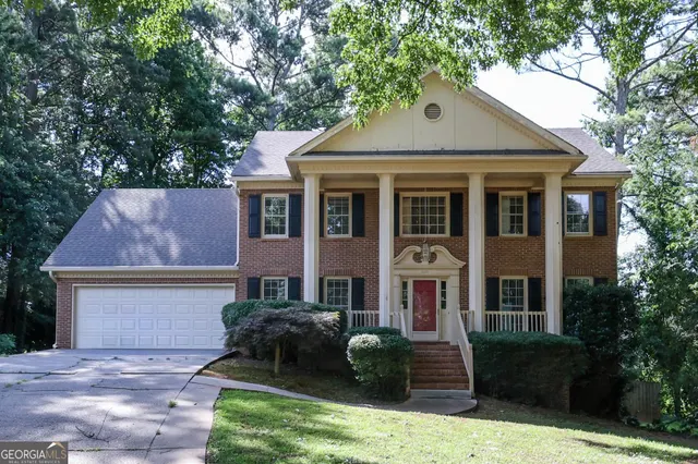 Expensive Colonial Estates Real Estate