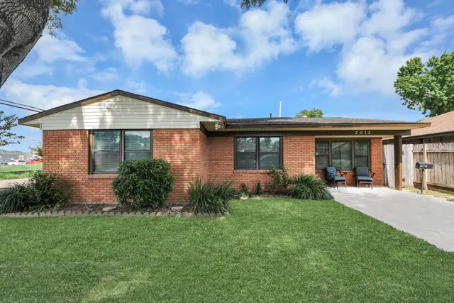 Expensive Strawberry Hills Sec 02 Real Estate