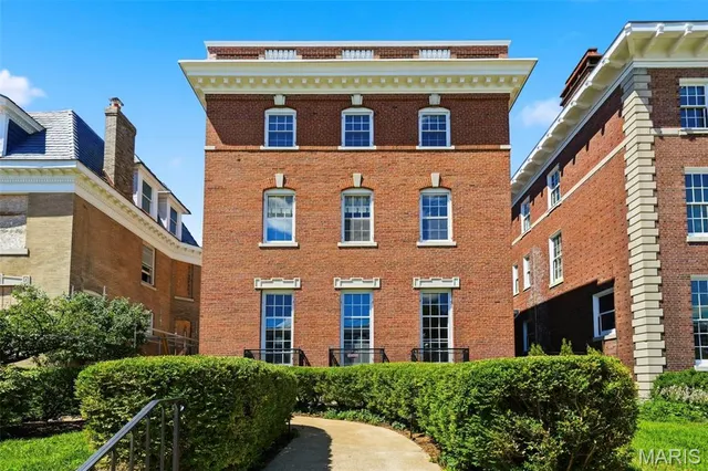 Popular Central West End Real Estate