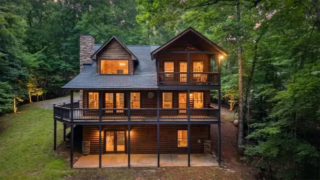 Popular Stuart Mountain Hideaway Real Estate