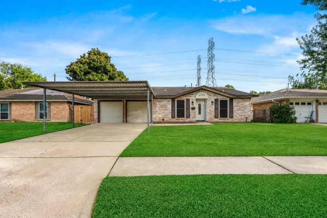 Popular Parkwood Sec 03 Real Estate