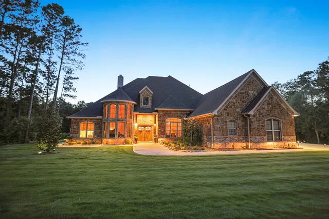 Popular Country Forest Real Estate