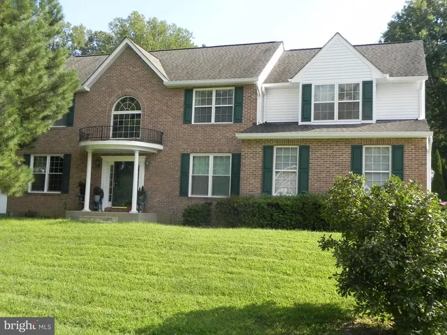 Expensive Settle Woods Real Estate