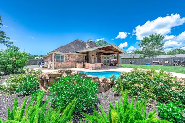 Popular Oak Manor Estates Real Estate