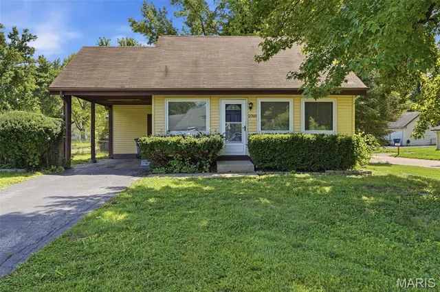 Popular Village Of Three Parks Real Estate
