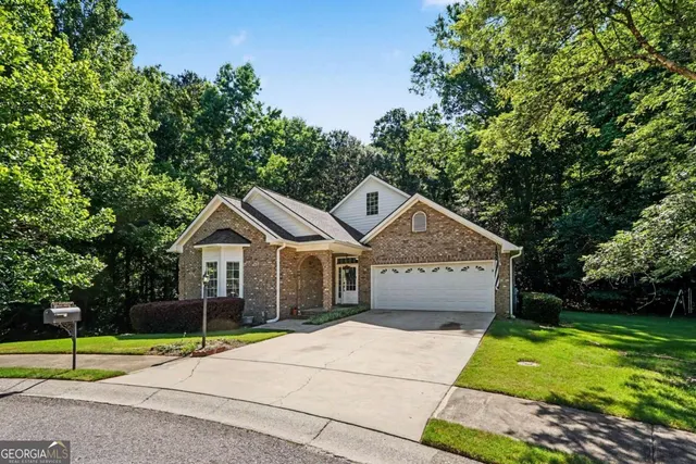Expensive Huntington Shoals Real Estate