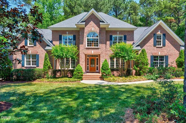 Popular Traemoor Manor Real Estate