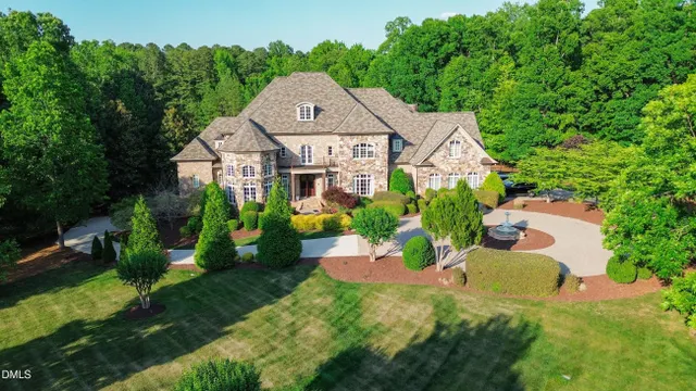 Popular Tuscan Lake Real Estate